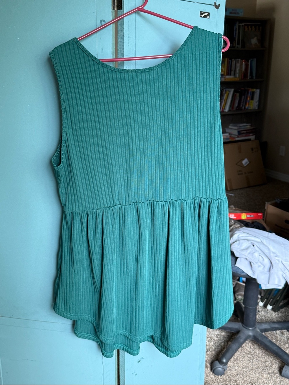 SHEIN Green Ribbed Tank - Picture 4 of 4